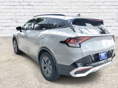 Used 2025 Kia Sportage SX image 2