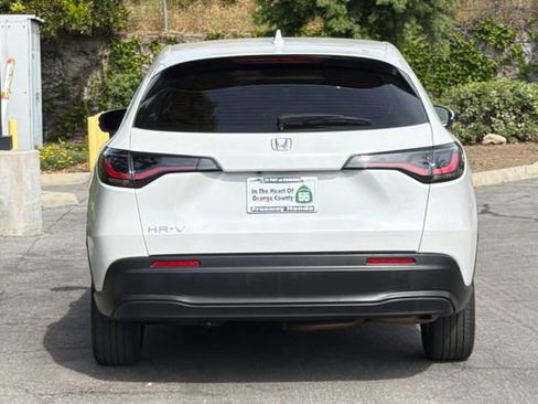 Certified 2024 Honda HR-V LX image 5