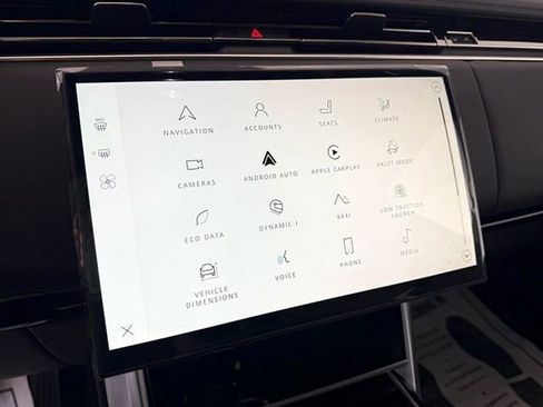 New 2026 Land Rover Range Rover SE image 31