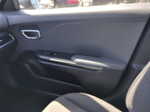 Used 2025 Kia K4 FWD image 31