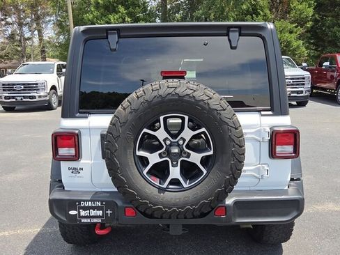 Used 2023 Jeep Wrangler Unlimited Rubicon w/ Cold Weather Group AWD/4WD image 13