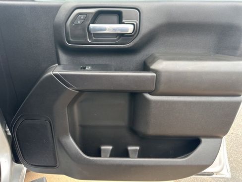 Used 2022 Chevrolet Silverado 2500 Custom w/ Custom Convenience Package image 26