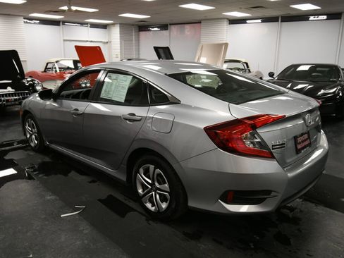 Used 2018 Honda Civic LX image 5