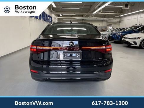 New 2026 Volkswagen Jetta SE FWD image 3