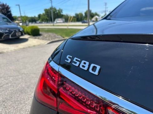 Used 2025 Mercedes-Benz S 580 4MATIC Sedan image 15