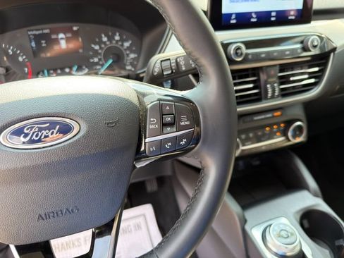 Used 2022 Ford Escape SE w/ Cold Weather Package AWD/4WD image 32