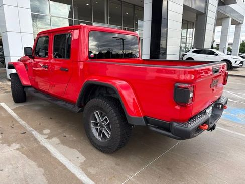 Used 2025 Jeep Gladiator Mojave AWD/4WD image 4