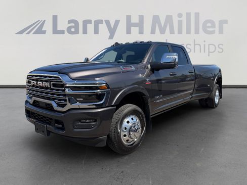 Used 2025 RAM 3500 Limited AWD/4WD image 1