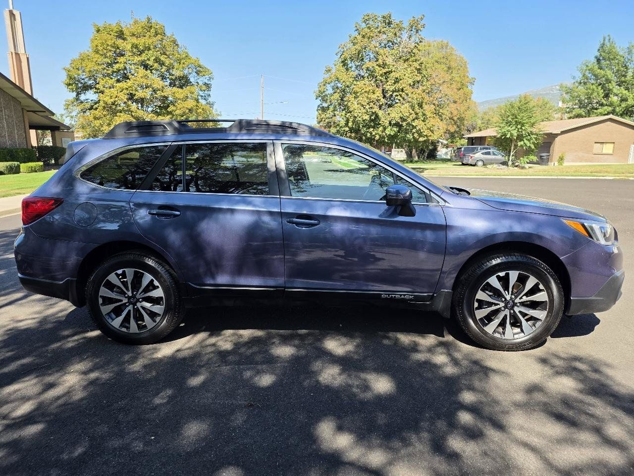 Used 2015 Subaru Outback 2.5i Limited AWD/4WD image 5