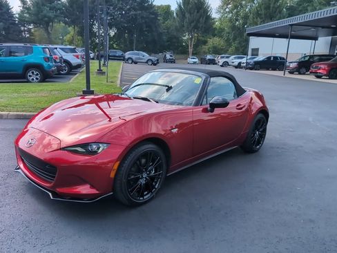 New 2026 MAZDA MX-5 Miata Club w/ Interior Package RWD image 9
