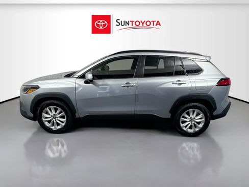 Used 2023 Toyota Corolla Cross LE FWD image 7