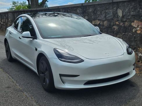 Used 2022 Tesla Model 3 Long Range AWD/4WD image 11