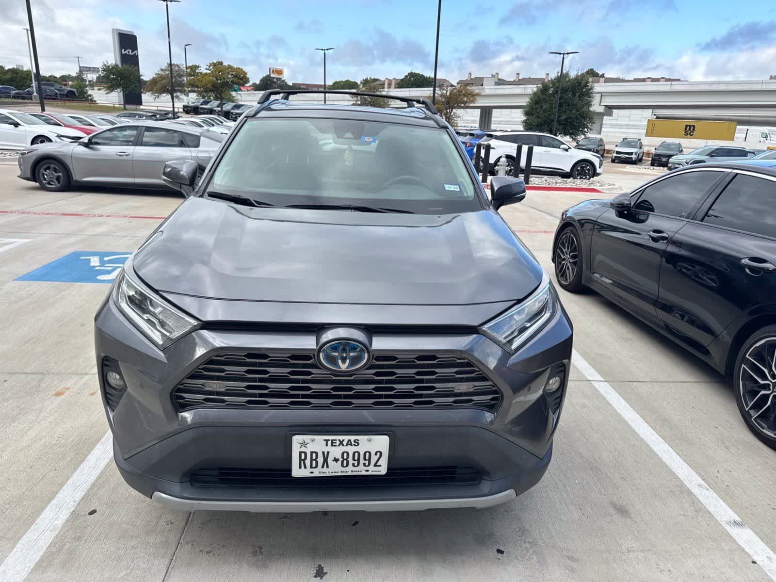 Used 2021 Toyota RAV4 Limited AWD/4WD image 2