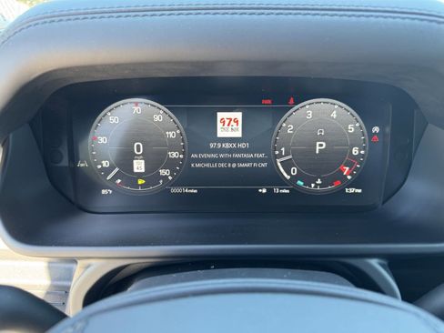 Used 2025 Land Rover Defender 110 V8 image 17