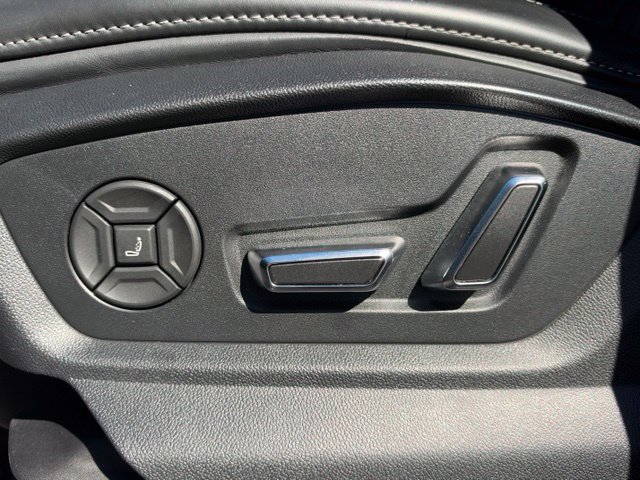 Used 2023 Audi SQ8 Prestige AWD/4WD image 13