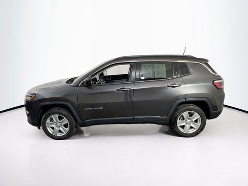 Used 2022 Jeep Compass Latitude w/ Convenience Group AWD/4WD image 8