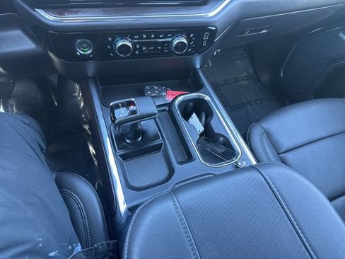 Used 2024 GMC Sierra 1500 SLT w/ SLT Convenience Package AWD/4WD image 28