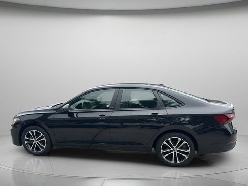 Used 2025 Volkswagen Jetta Sport FWD image 4