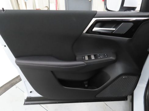 New 2026 Mitsubishi Outlander ES AWD/4WD image 10