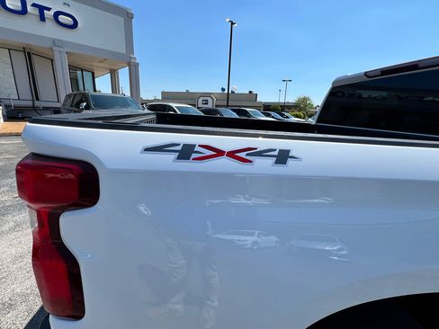 Used 2020 Chevrolet Silverado 1500 LT w/ Texas Edition image 19