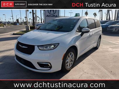 Used 2023 Chrysler Pacifica Touring-L