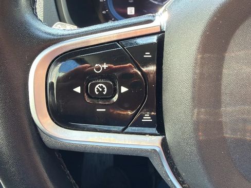 Used 2023 Volvo XC90 B5 Core AWD/4WD image 12