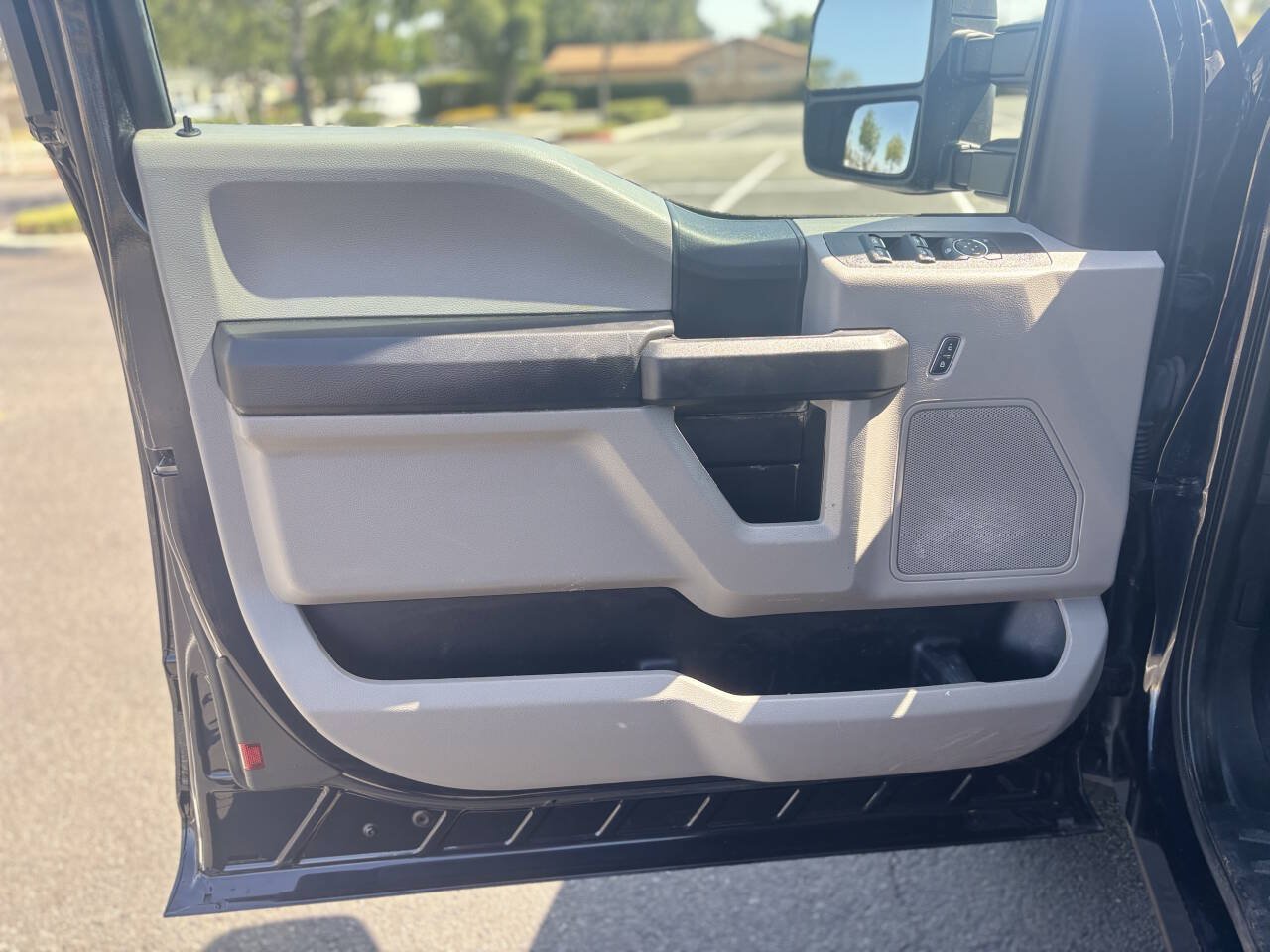 Used 2021 Ford F250 XL w/ Power Equipment Group RWD image 9