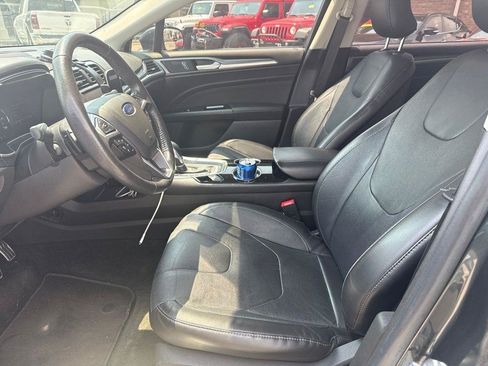 Used 2016 Ford Fusion Titanium FWD image 9