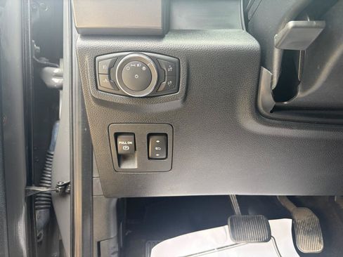 Used 2020 Ford F150 XLT w/ Equipment Group 302A Luxury AWD/4WD image 11