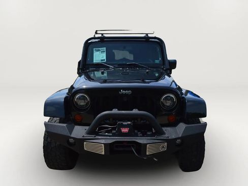 Used 2012 Jeep Wrangler Unlimited Sahara w/ Connectivity Group AWD/4WD image 3