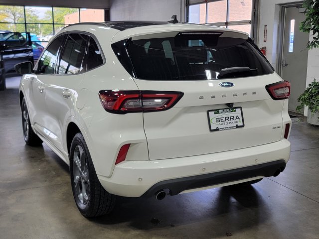 Used 2023 Ford Escape ST-Line w/ Tech Pack #1 AWD/4WD image 7