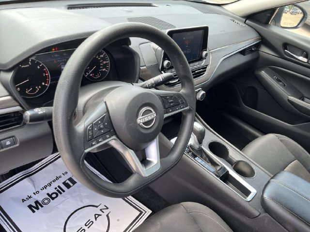 Certified 2025 Nissan Altima 2.5 SV FWD image 14