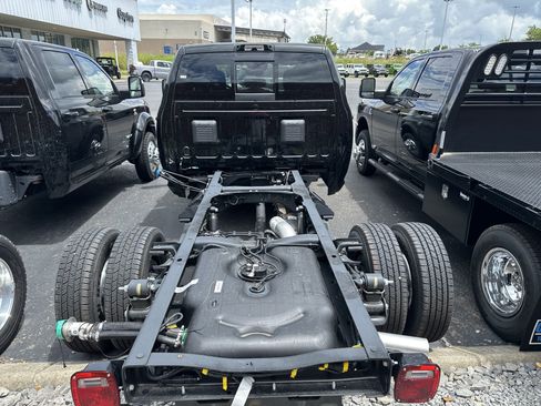 Used 2025 RAM 3500 Tradesman AWD/4WD image 9