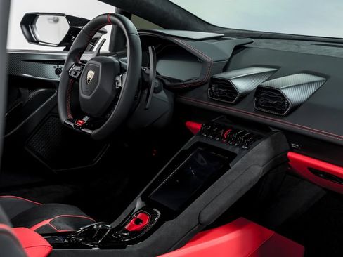 Used 2024 Lamborghini Huracan Tecnica RWD image 33