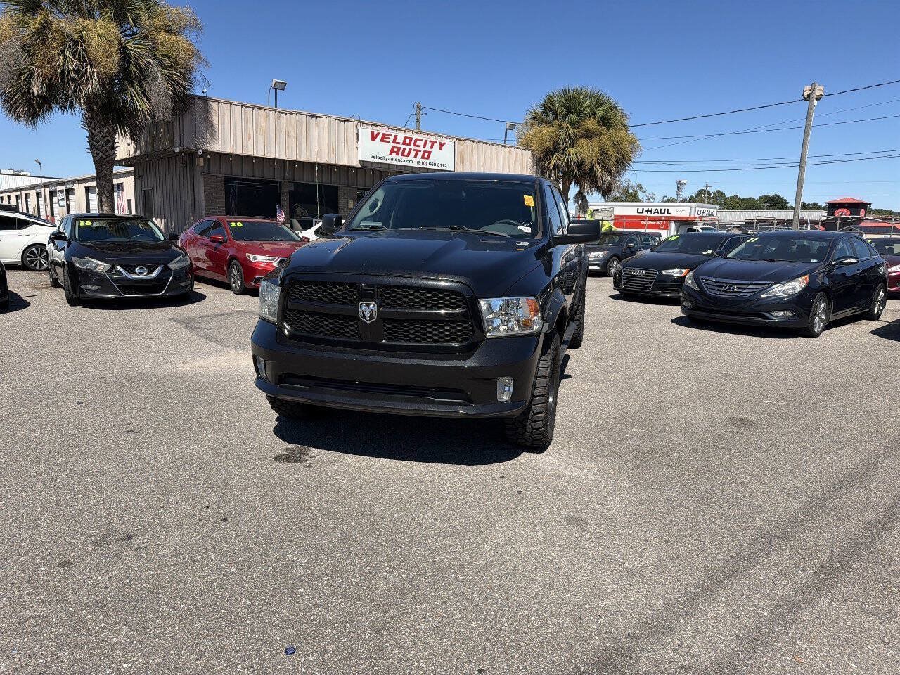 Used 2018 RAM 1500 Express AWD/4WD image 1