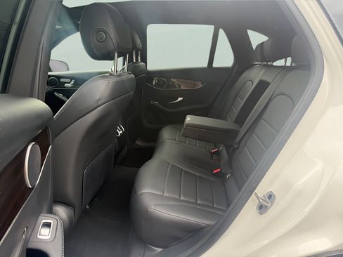 Used 2022 Mercedes-Benz GLC 300 4MATIC image 10
