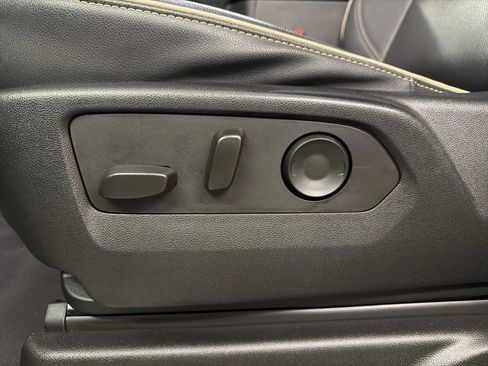 Used 2023 Chevrolet Tahoe Premier image 15