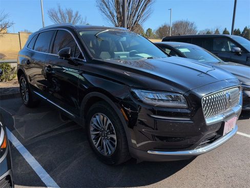 Used 2023 Lincoln Nautilus AWD w/ Premium Package image 5