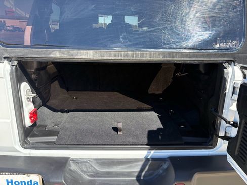 Used 2024 Jeep Wrangler Unlimited Rubicon w/ Convenience Group image 29