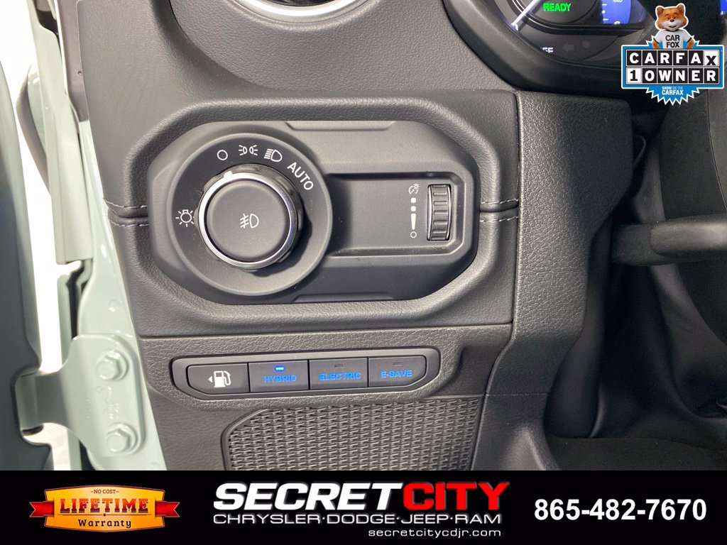 Used 2024 Jeep Wrangler Unlimited Sahara AWD/4WD image 13