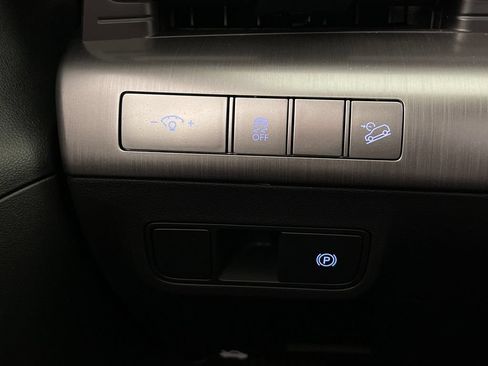 Certified 2025 Hyundai Kona SEL AWD/4WD image 30