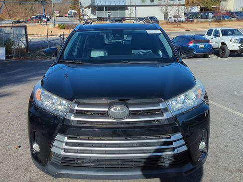 Used 2019 Toyota Highlander FWD V6 image 11