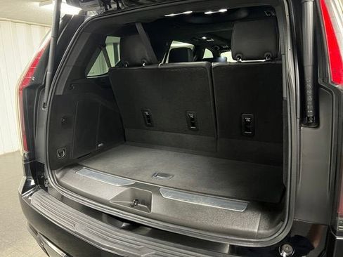 Used 2024 Cadillac Escalade Sport Platinum w/ LPO, ONYX Package AWD/4WD image 19