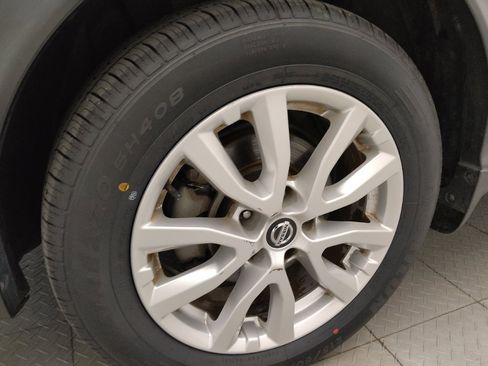 Used 2020 Nissan Rogue Sport SV FWD image 31