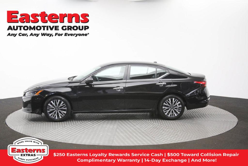 Used 2024 Nissan Altima 2.5 SV FWD image 56