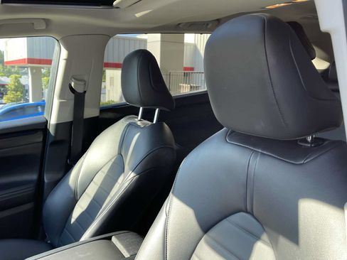 Certified 2024 Toyota Highlander XLE AWD/4WD image 18