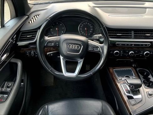 Used 2017 Audi Q7 3.0T Premium image 5