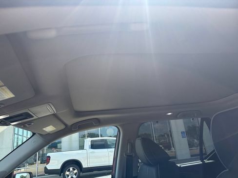 Used 2024 Honda Pilot Elite image 21