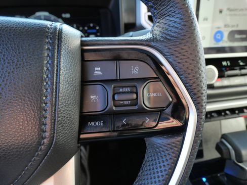 Used 2025 Toyota Tundra Platinum image 28