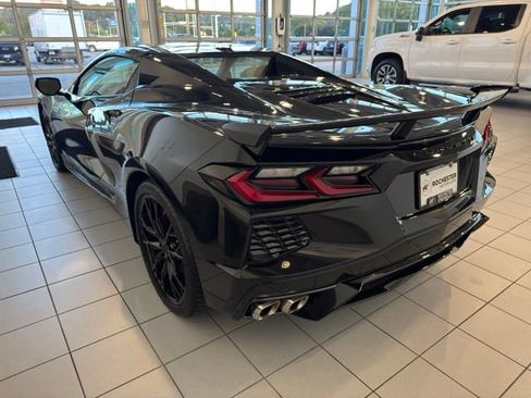Used 2025 Chevrolet Corvette Stingray Convertible w/ Z51 Performance Package RWD image 43